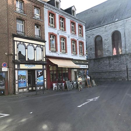 Apartmán Le Repos De La Meuse Givet Exteriér fotografie